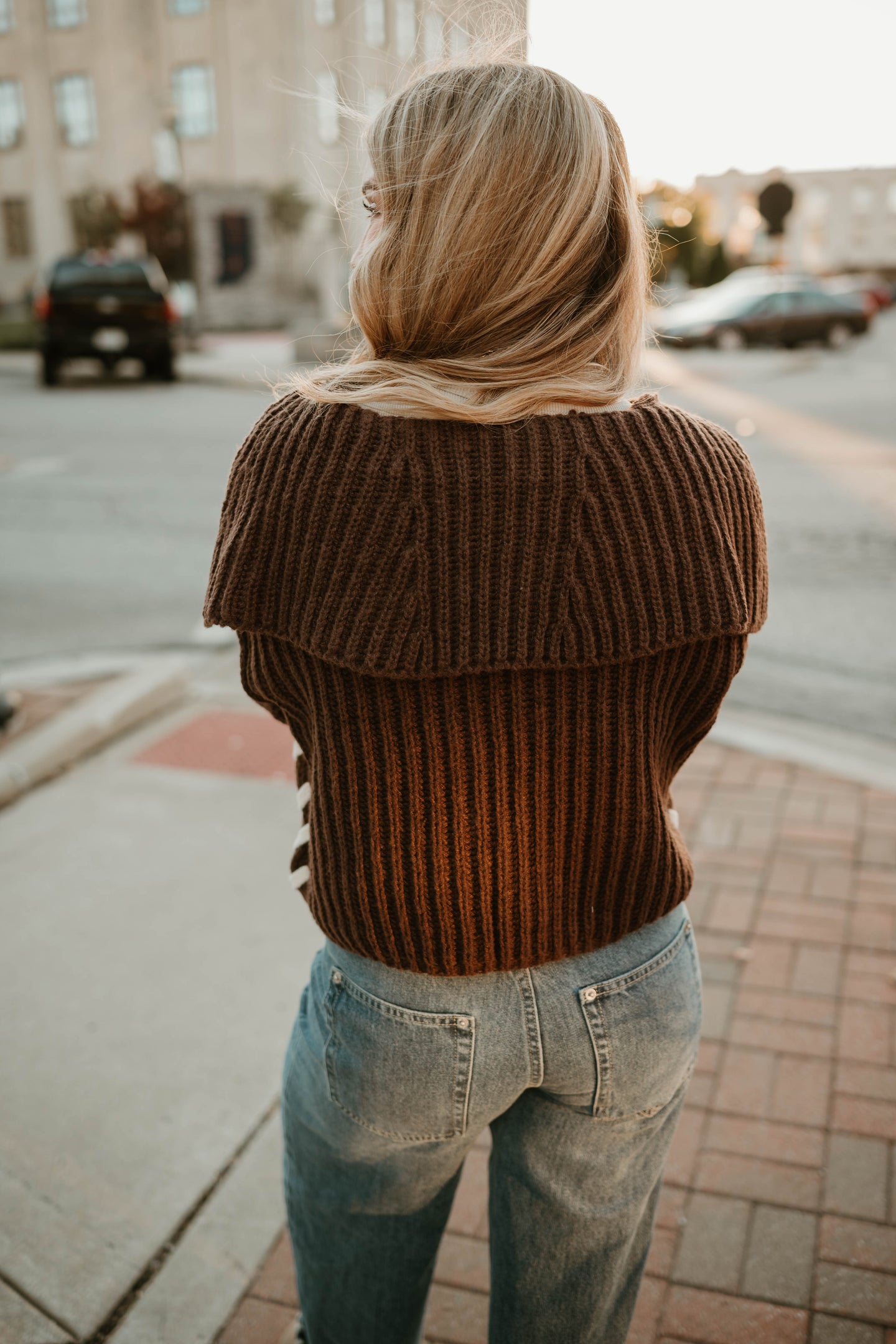 CHOCOLATE COLLARED OPEN STITCH SWEATER